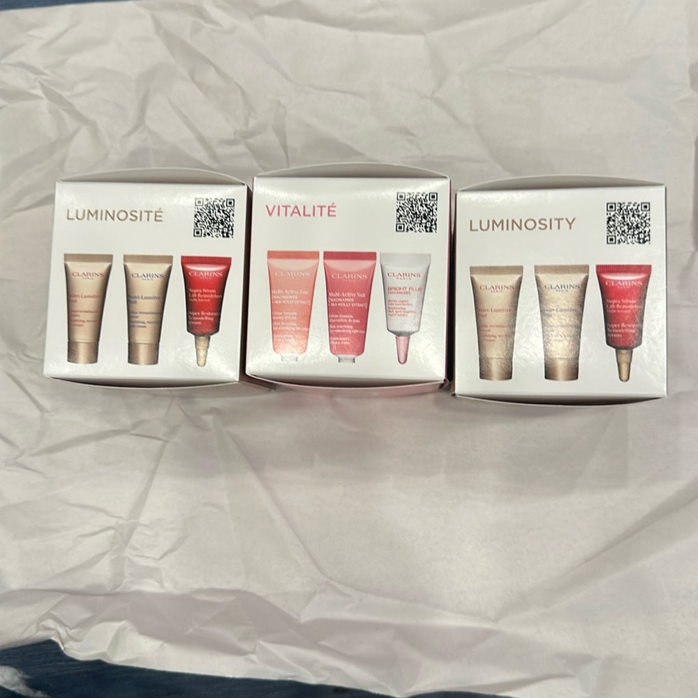 bundle of 9 clarins skincare